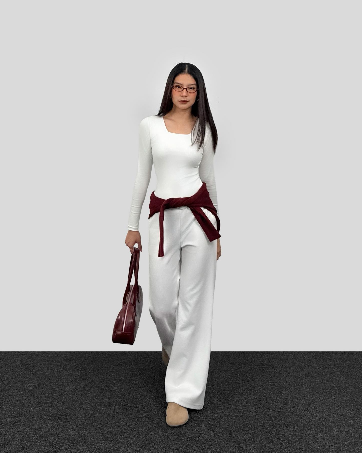 ECINOS - Fitted Open Back Longsleeved Tencel Top
