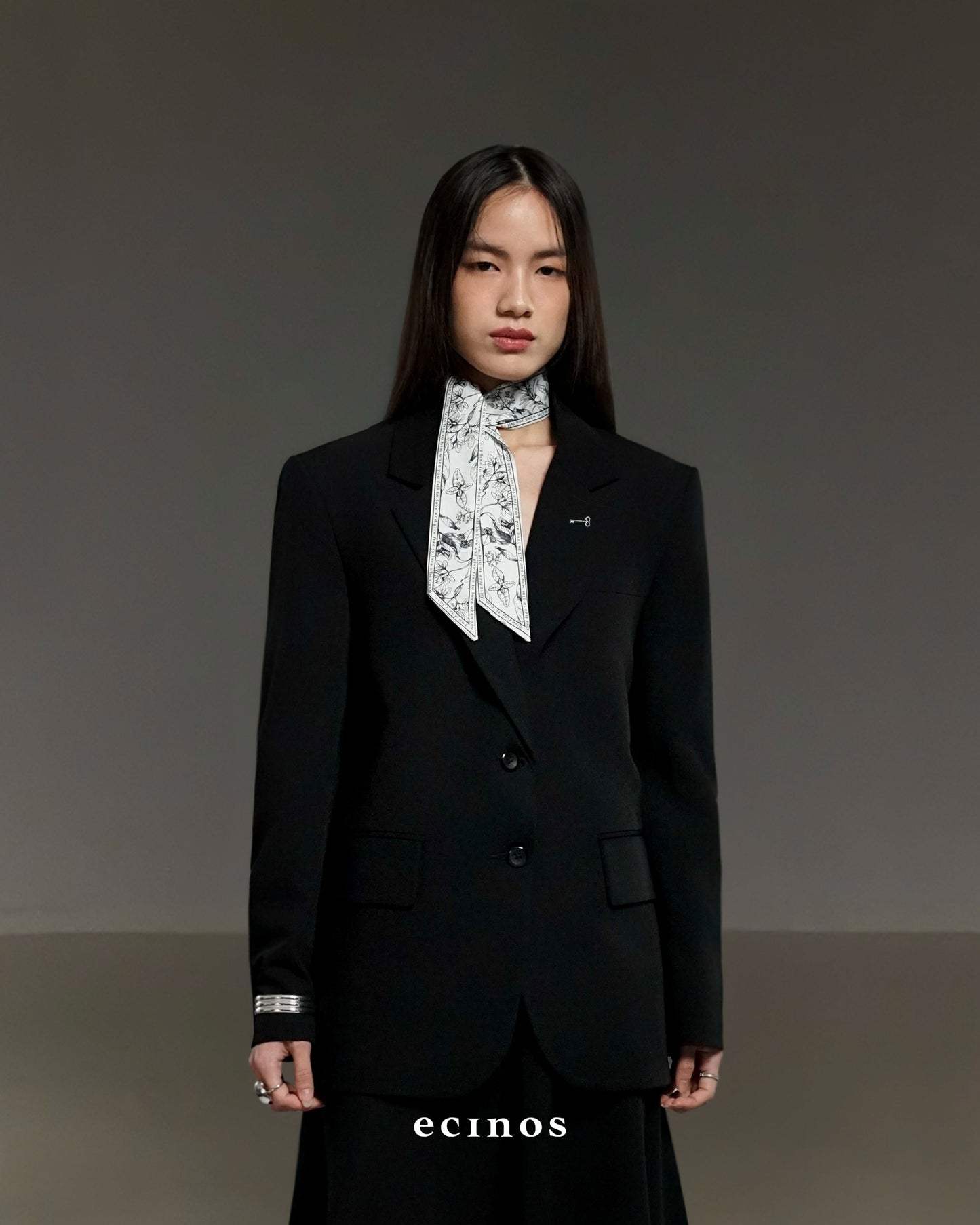 ECINOS - Tailored Oversized Blazer