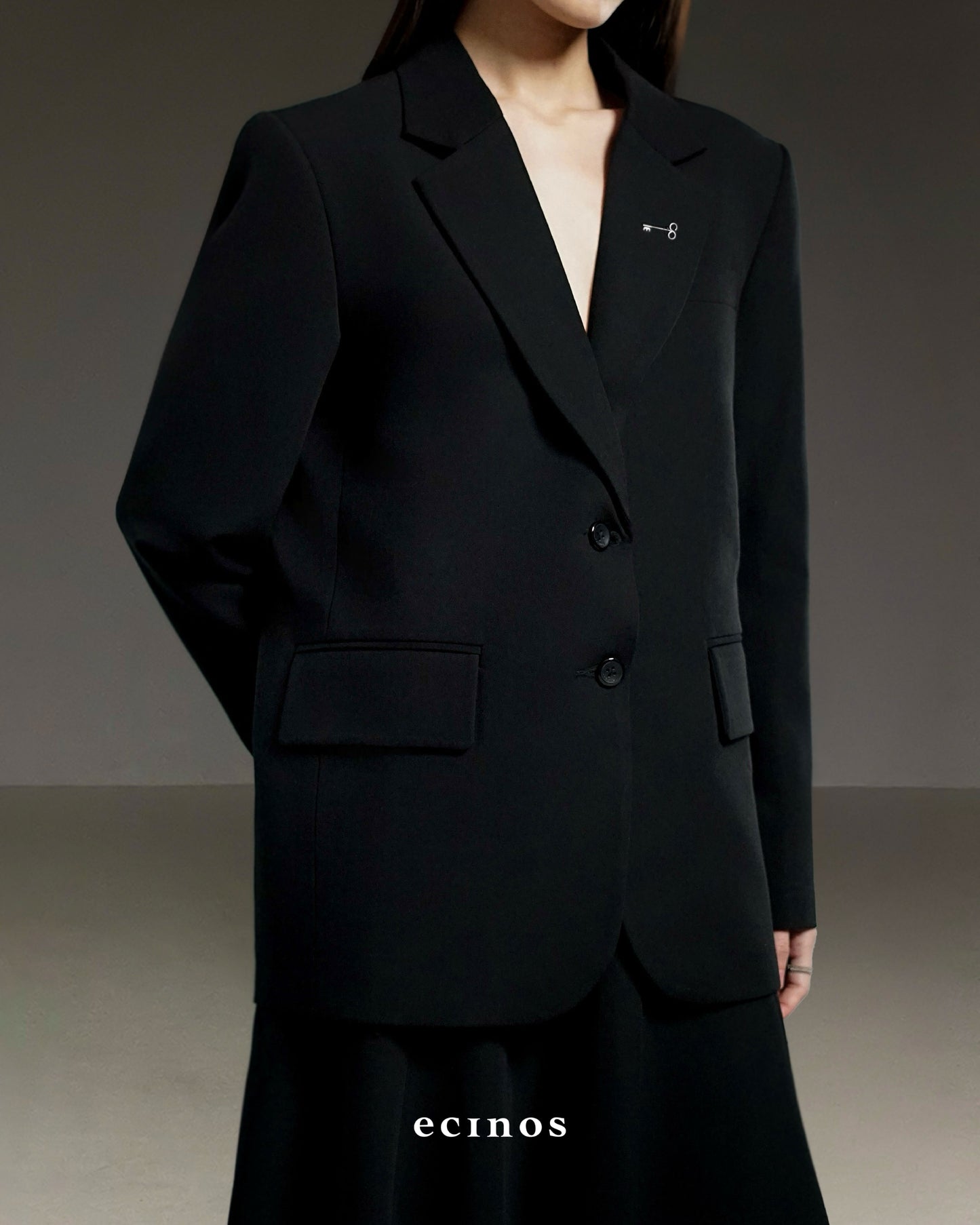 ECINOS - Tailored Oversized Blazer