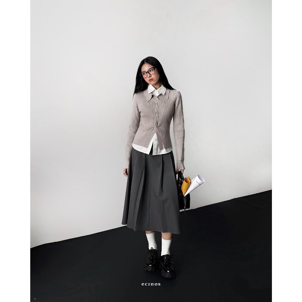 ECINOS - Marketing Twisted Knit Top