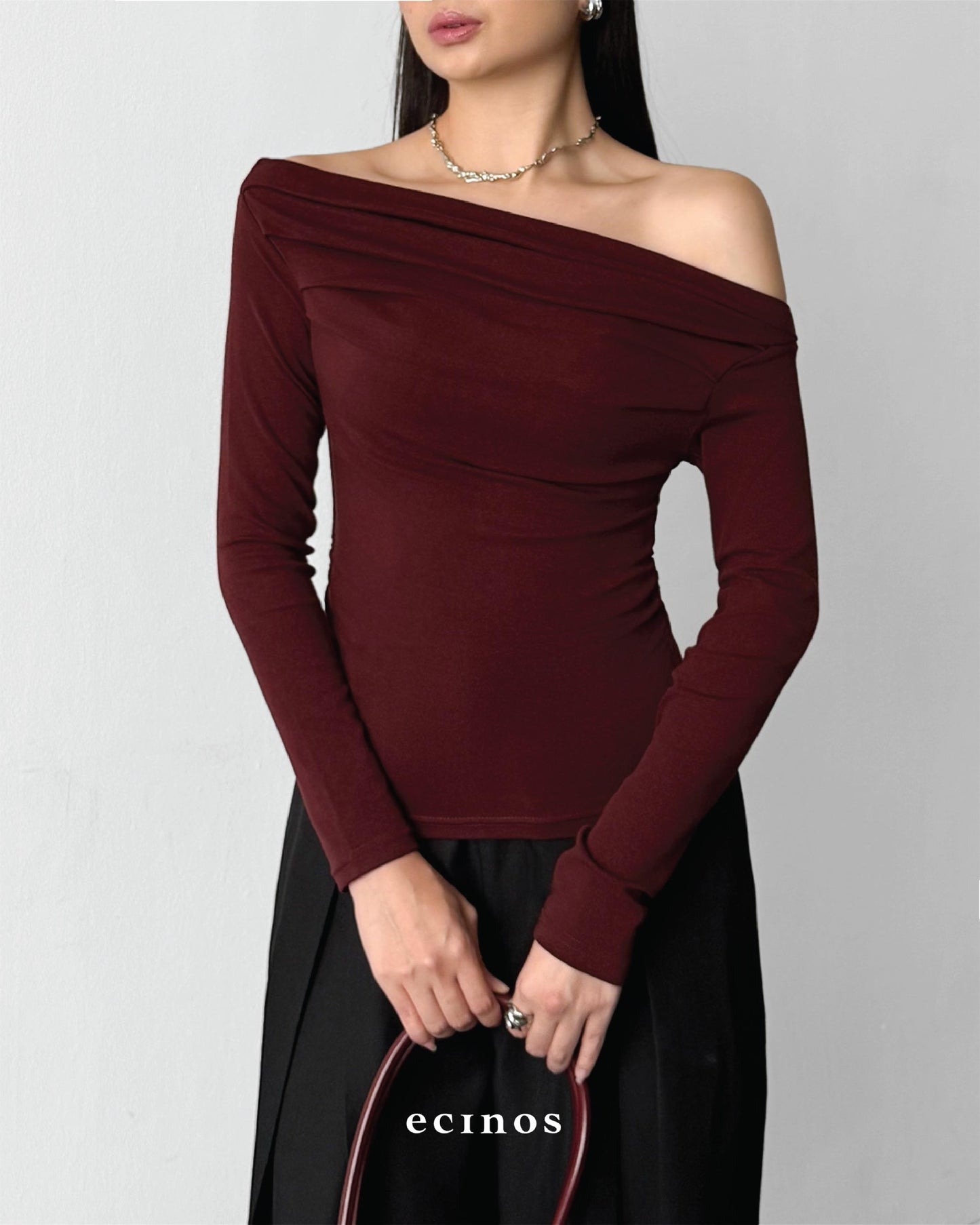 ECINOS - CORE Fitted Off Shoulder Tencel Top