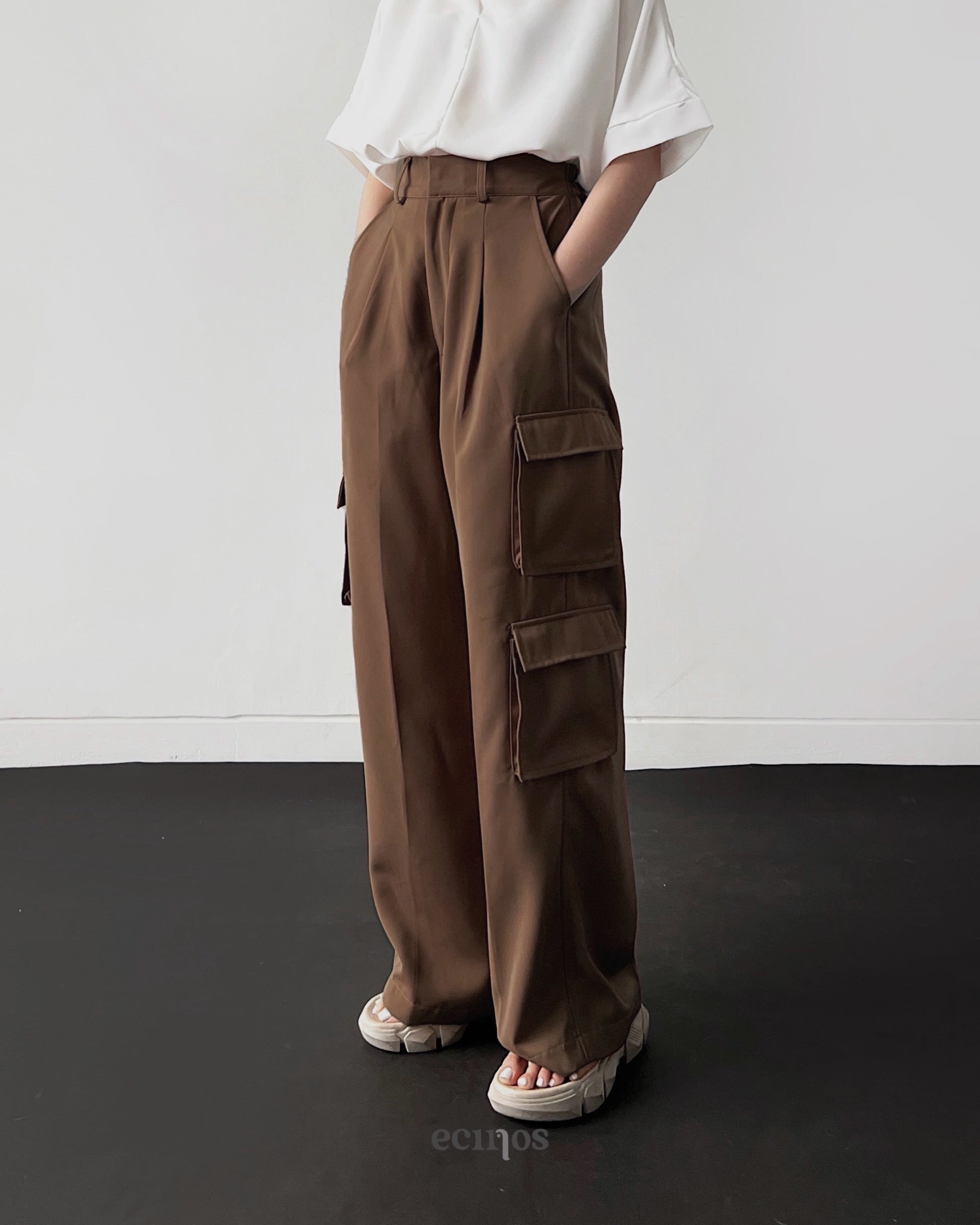 ECINOS - Darkest Cargo Pants