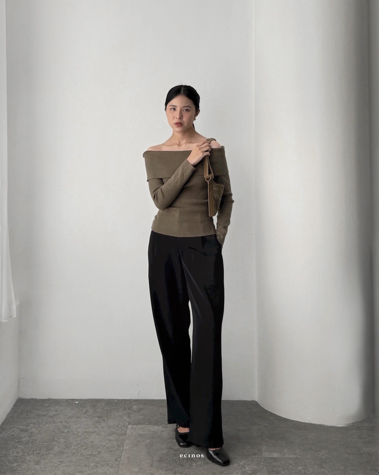 ECINOS - HR Off Shoulder Knit Top