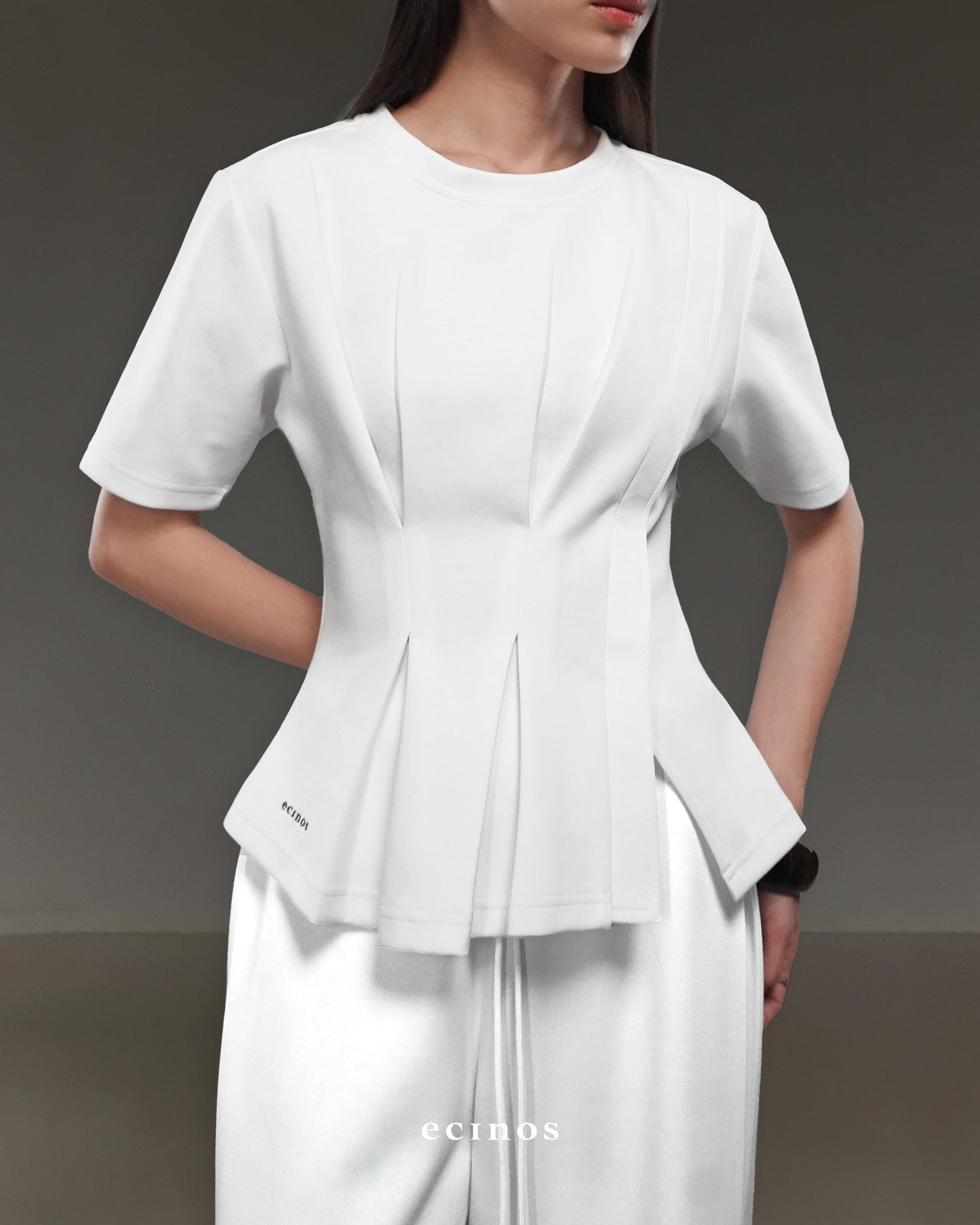ECINOS - Serena Pleated Top
