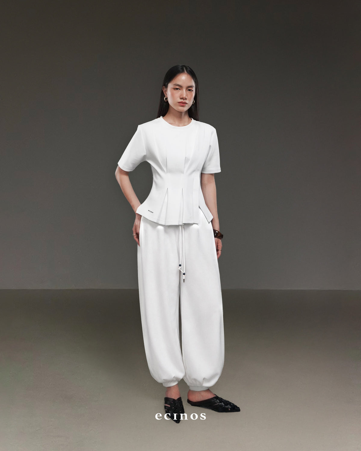 ECINOS - Serena Pleated Top