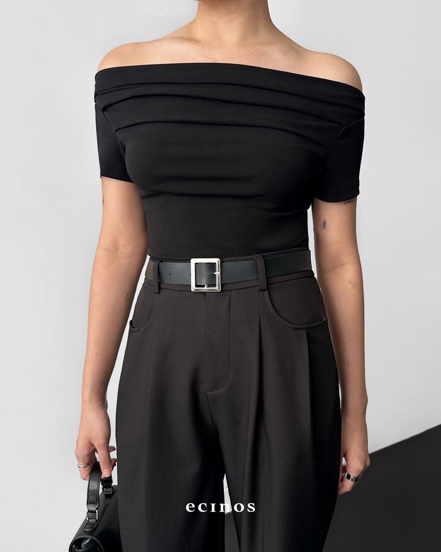 ECINOS - CORE Fitted Off Shoulder Tencel Top