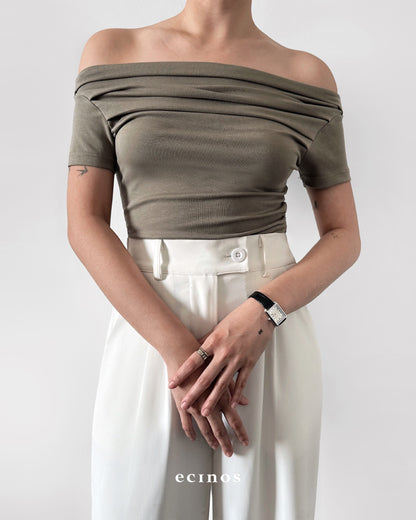 ECINOS - CORE Fitted Off Shoulder Tencel Top