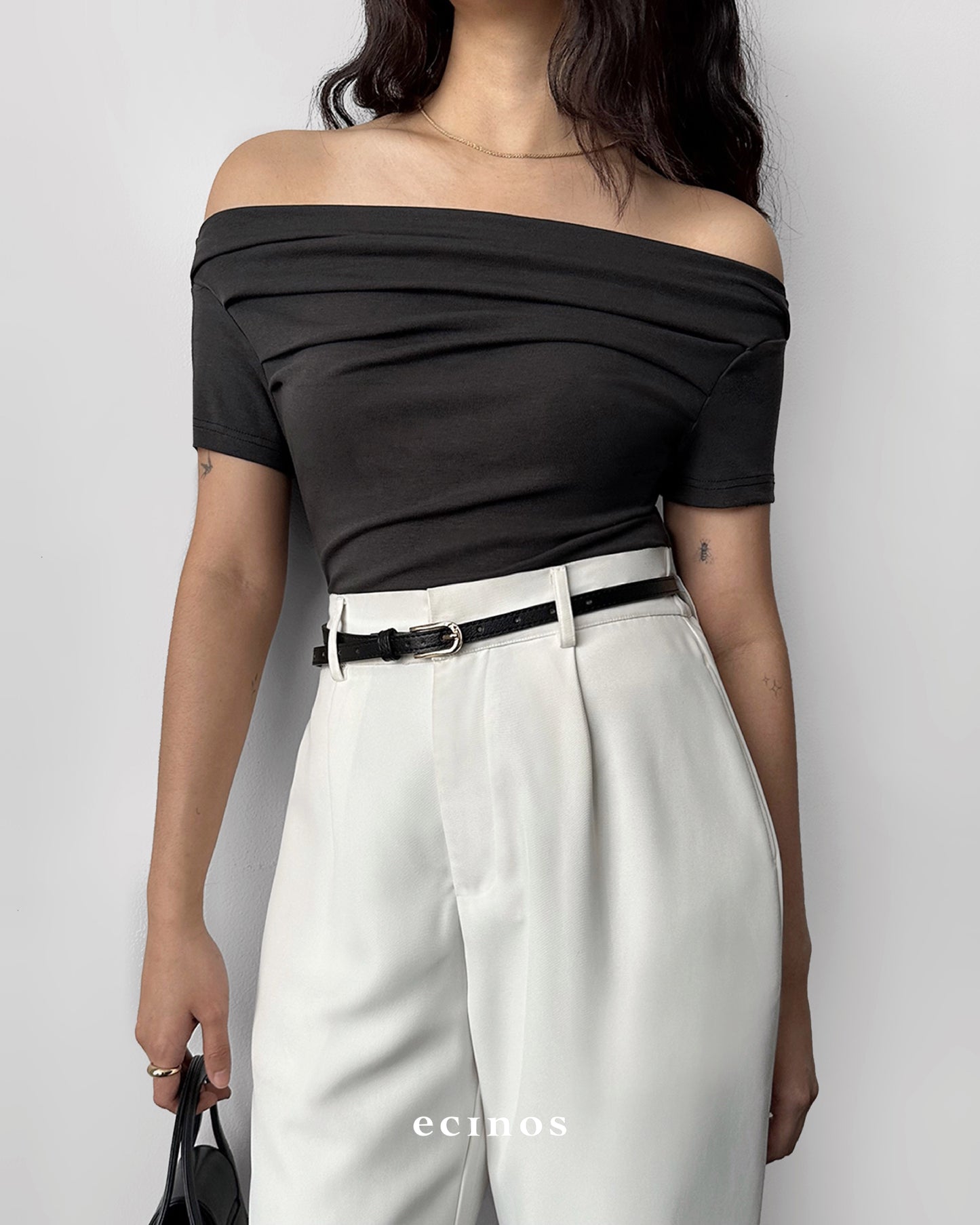 ECINOS - CORE Fitted Off Shoulder Tencel Top