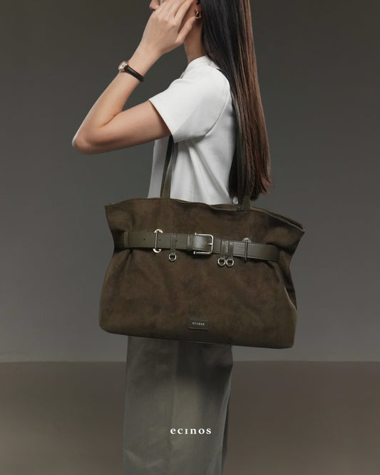 ECINOS Atelier - Dué Buckle Suede Bag