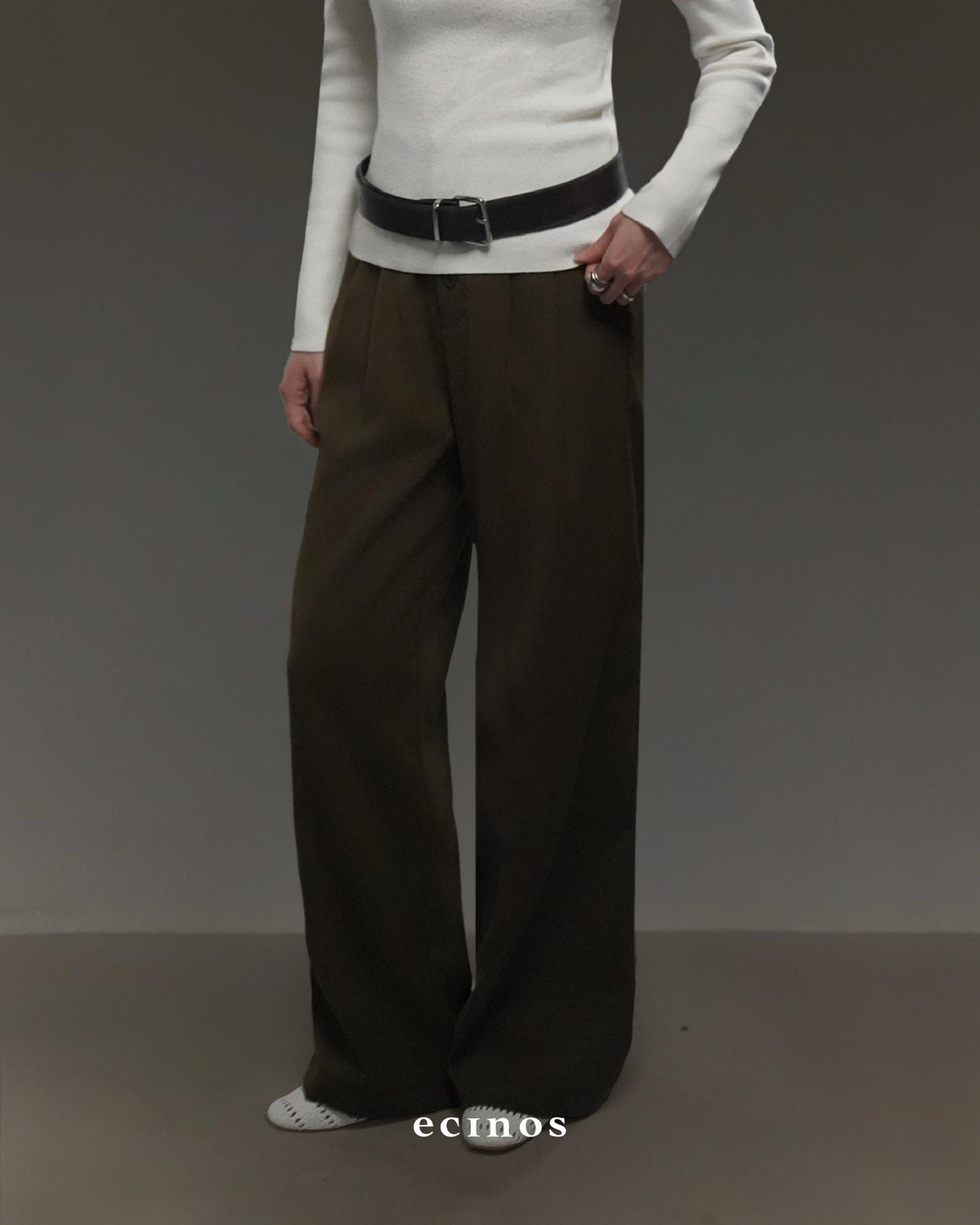 ECINOS - Peggy High-Waisted Pants