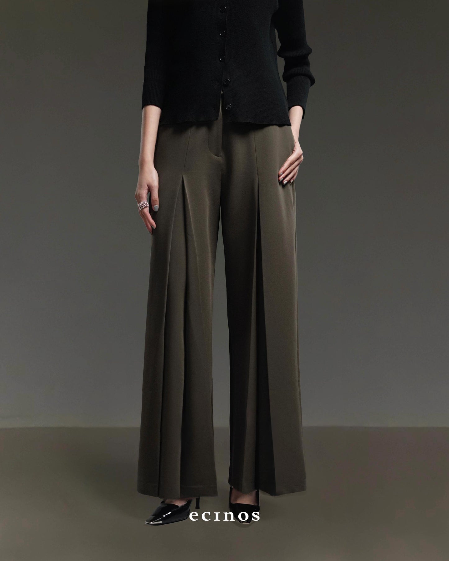 ECINOS - Rowan Pleated Wide Leg Trousers