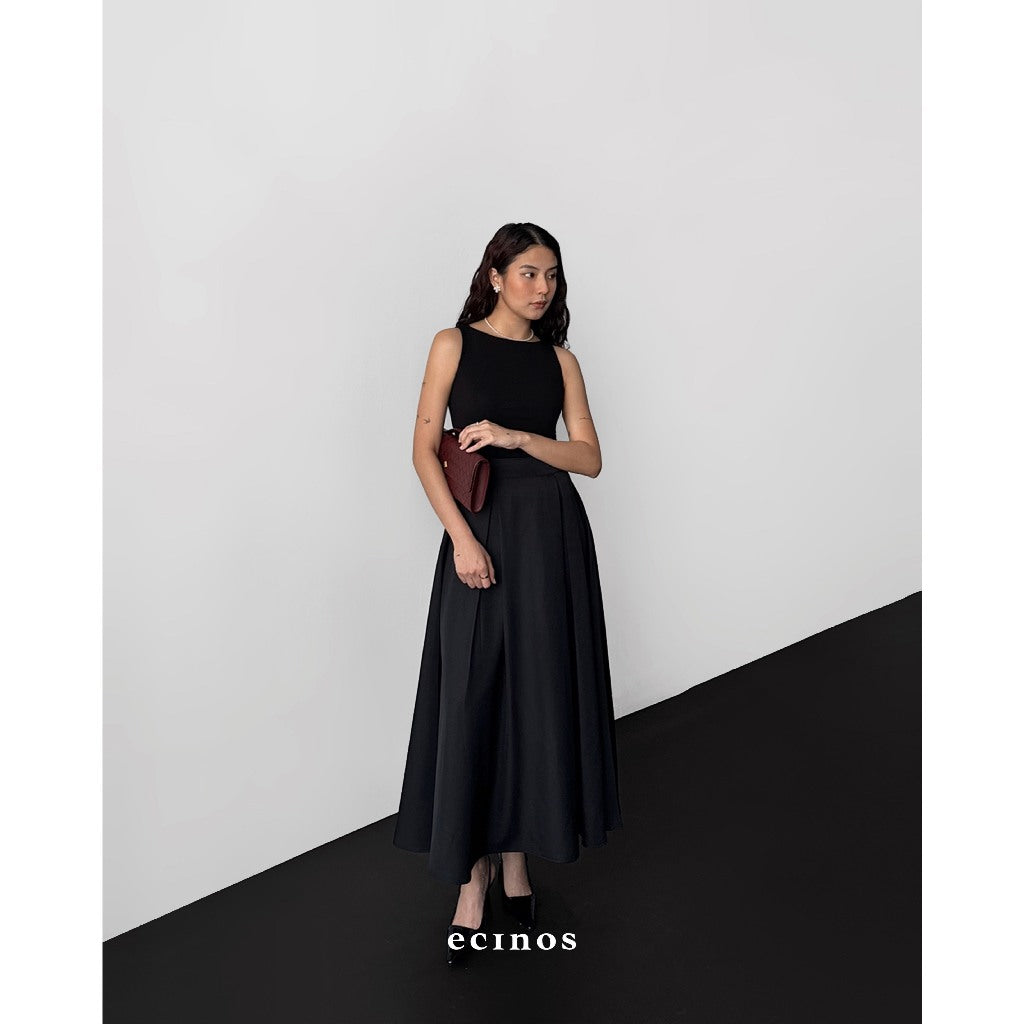 ECINOS - CORE Fitted Boatneck Tencel Top