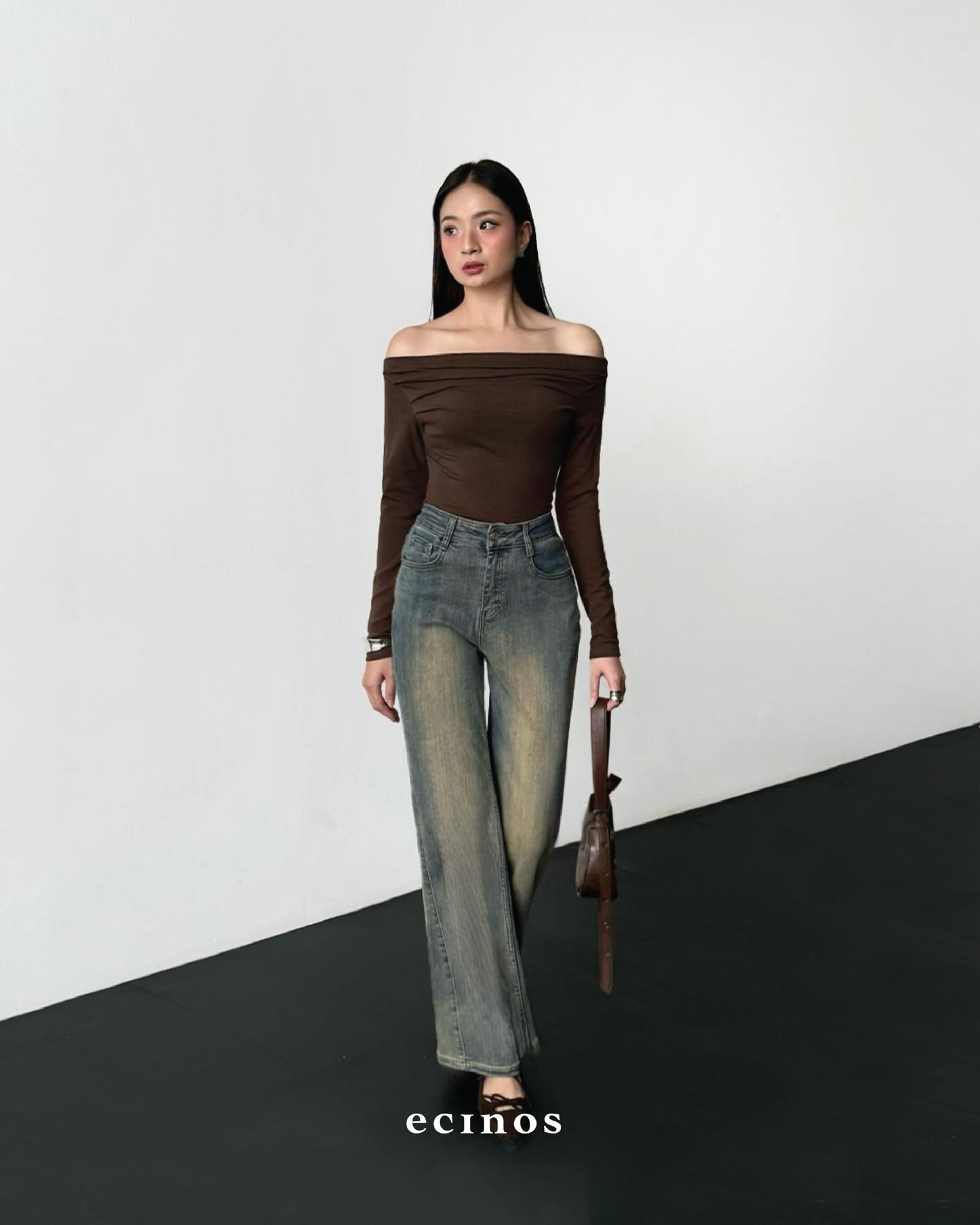 ECINOS - CORE Fitted Off Shoulder Tencel Top