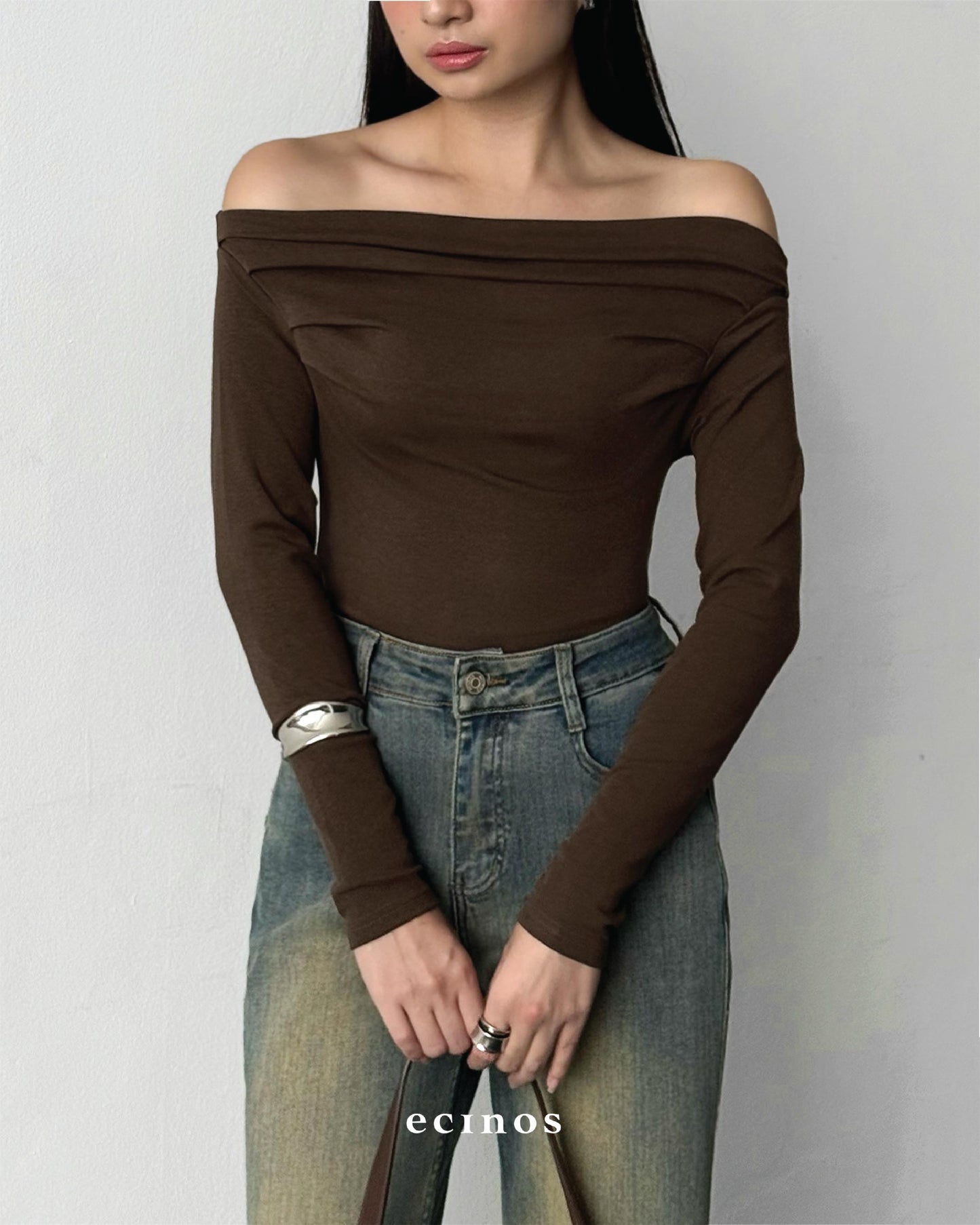 ECINOS - CORE Fitted Off Shoulder Tencel Top